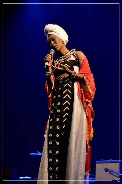 NIK_990108 Fatoumata Diawara 31-01-2019 (Zz) (p).jpg